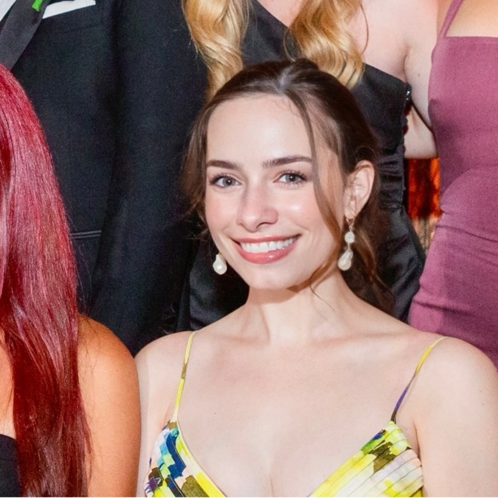 Meet your Posher, Helene